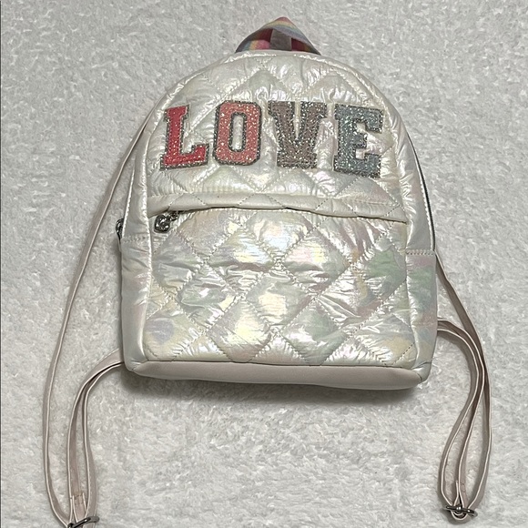 OMG Miss Gwen's ACCESSORIES irridescent white OMBRE HEART LOVE BACKPACK 9"×7 - Picture 1 of 9
